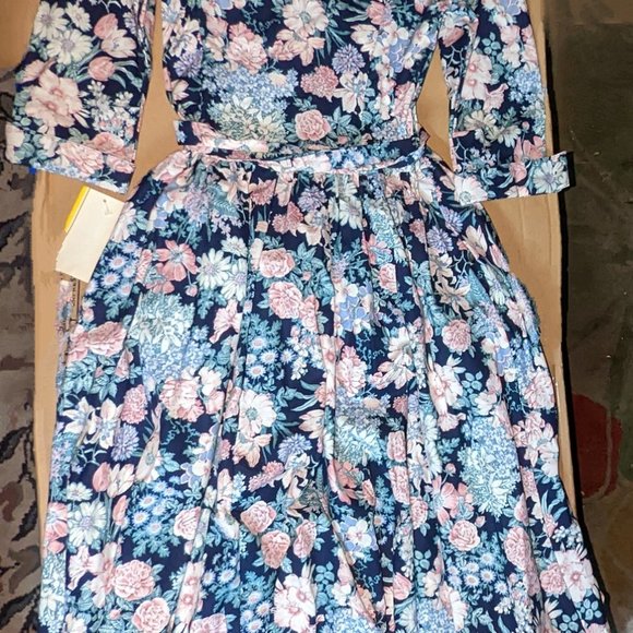 Miss oops California Dress - Picture 2 of 7